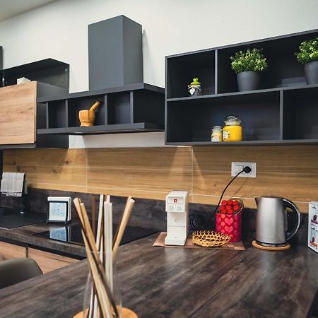 L Arche Comfort & Relax Brown Home Di Via Varesina 米兰 外观 照片