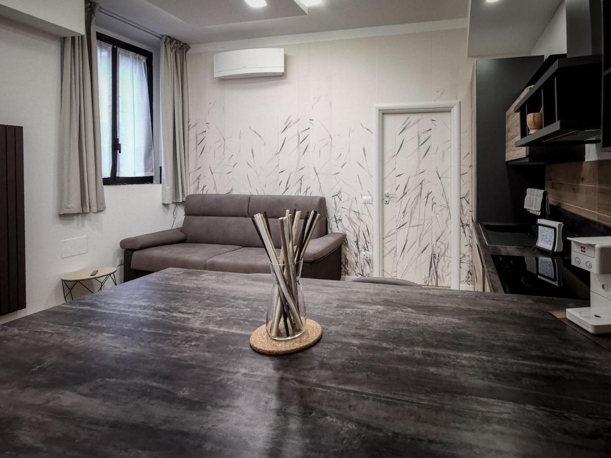 L Arche Comfort & Relax Brown Home Di Via Varesina 米兰 外观 照片