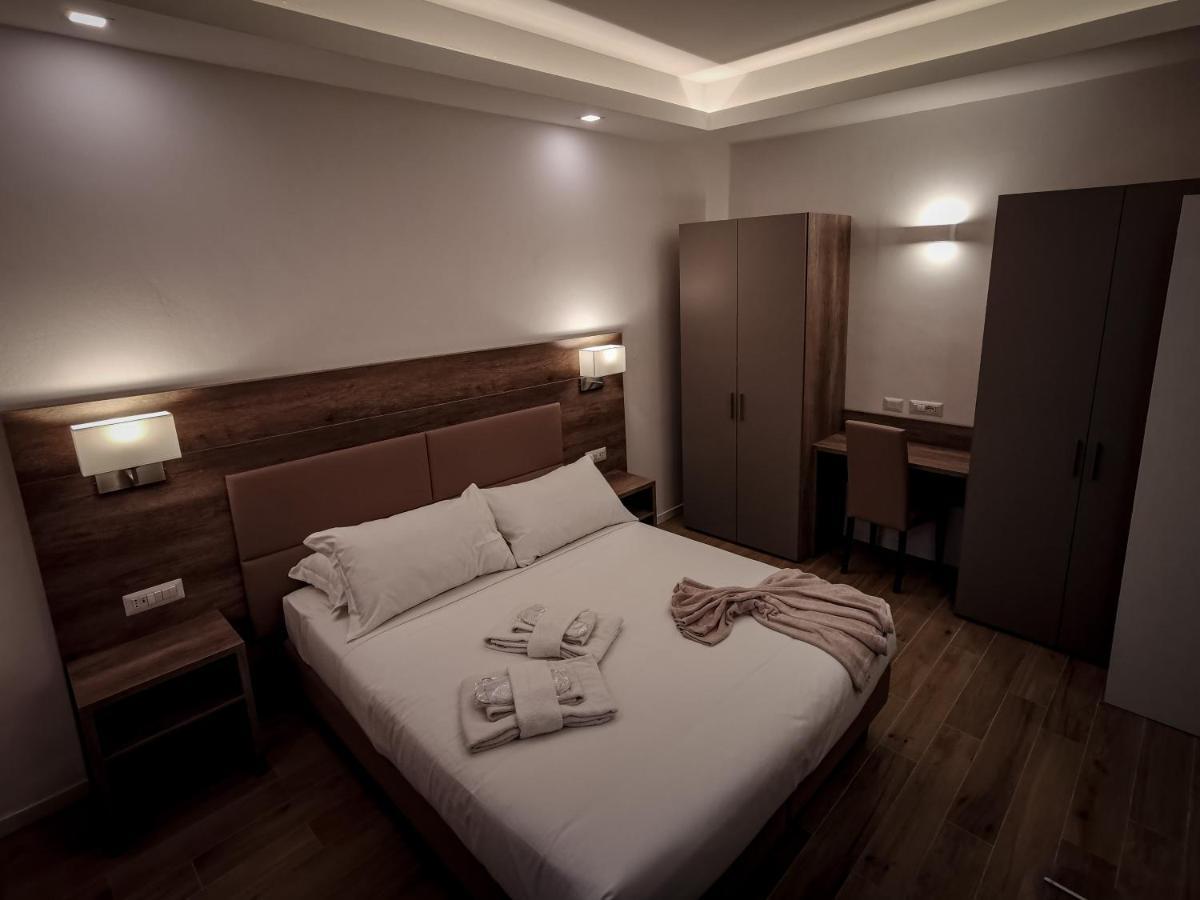 L Arche Comfort & Relax Brown Home Di Via Varesina 米兰 外观 照片