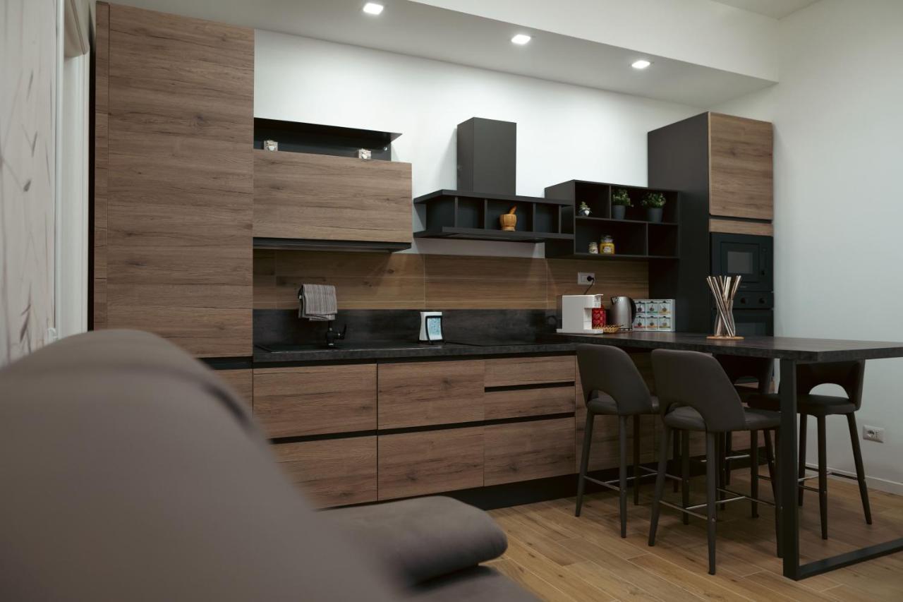 L Arche Comfort & Relax Brown Home Di Via Varesina 米兰 外观 照片